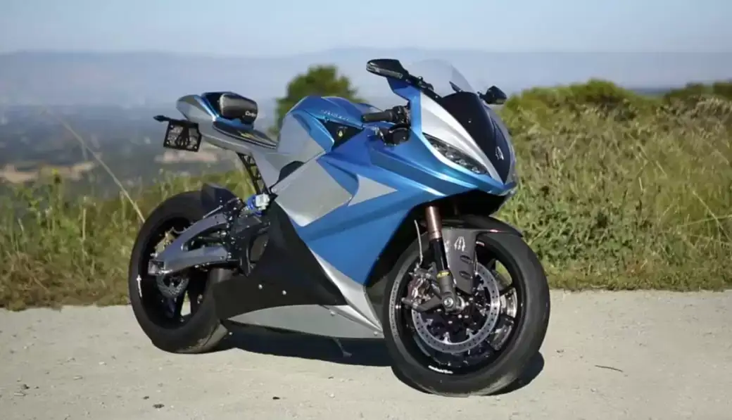 First Lightning LS-218 electric superbike delivered | Visordown