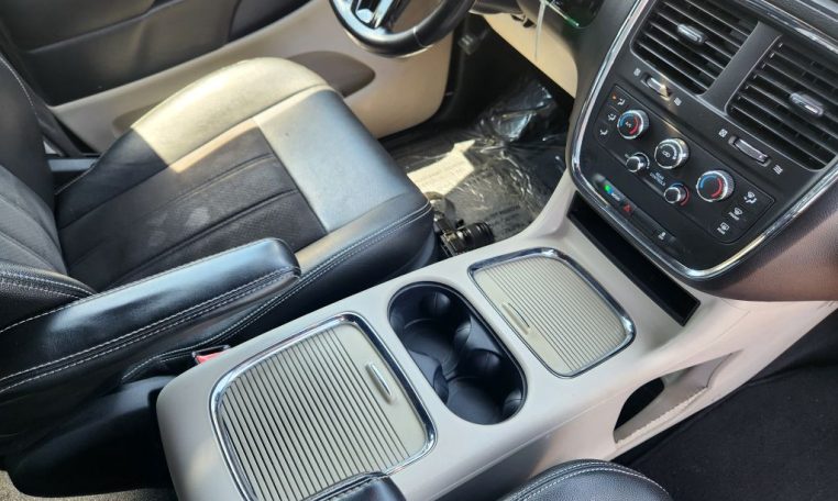 mobility wheelchair van for sale - Image 27