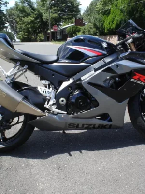 Suzuki 2005  GSX-R1000 Description